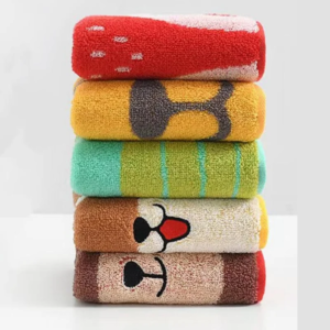 2-Pack of Children's Towels in Random Colors, Pure Cotton, Skin-Friendly, Non-Shedding, Non-Fading, Baby-Specific Small Animal-Shaped Towels, Baby Towels, New Year's and Birthday Gifts